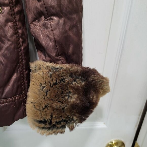 Metallic and Faux Fur Jacket Size Medium - Picture 4 of 7